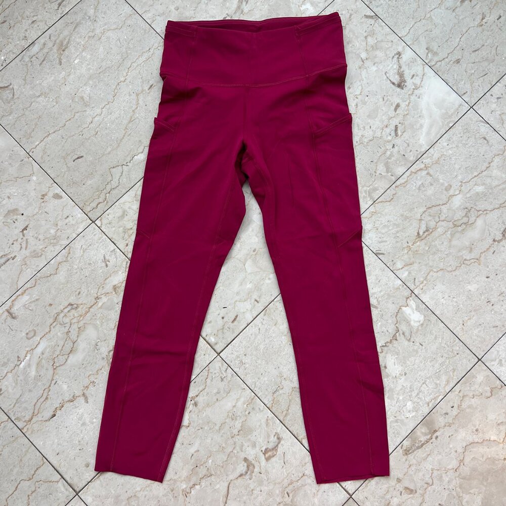 Lululemon Fast and Free High-Rise Crop 23" in Pomegranate, Size 4